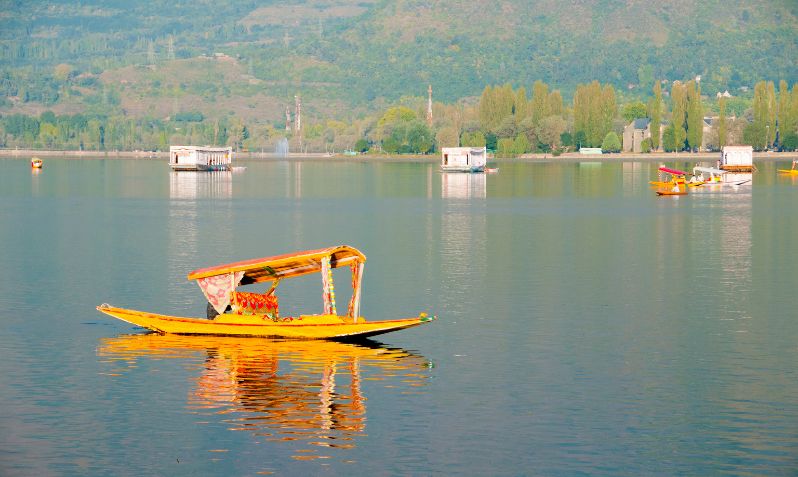 Kashmir 5 Nights 6 Days Tour